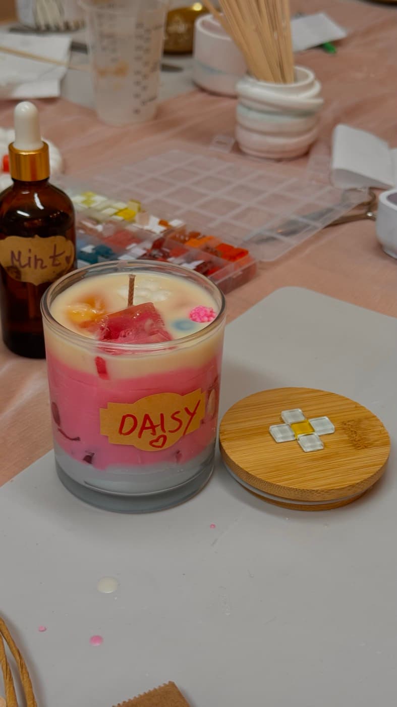Daisy drink-style candle in a glass